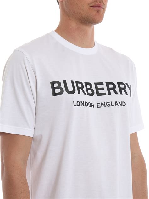 camiseta burberry.